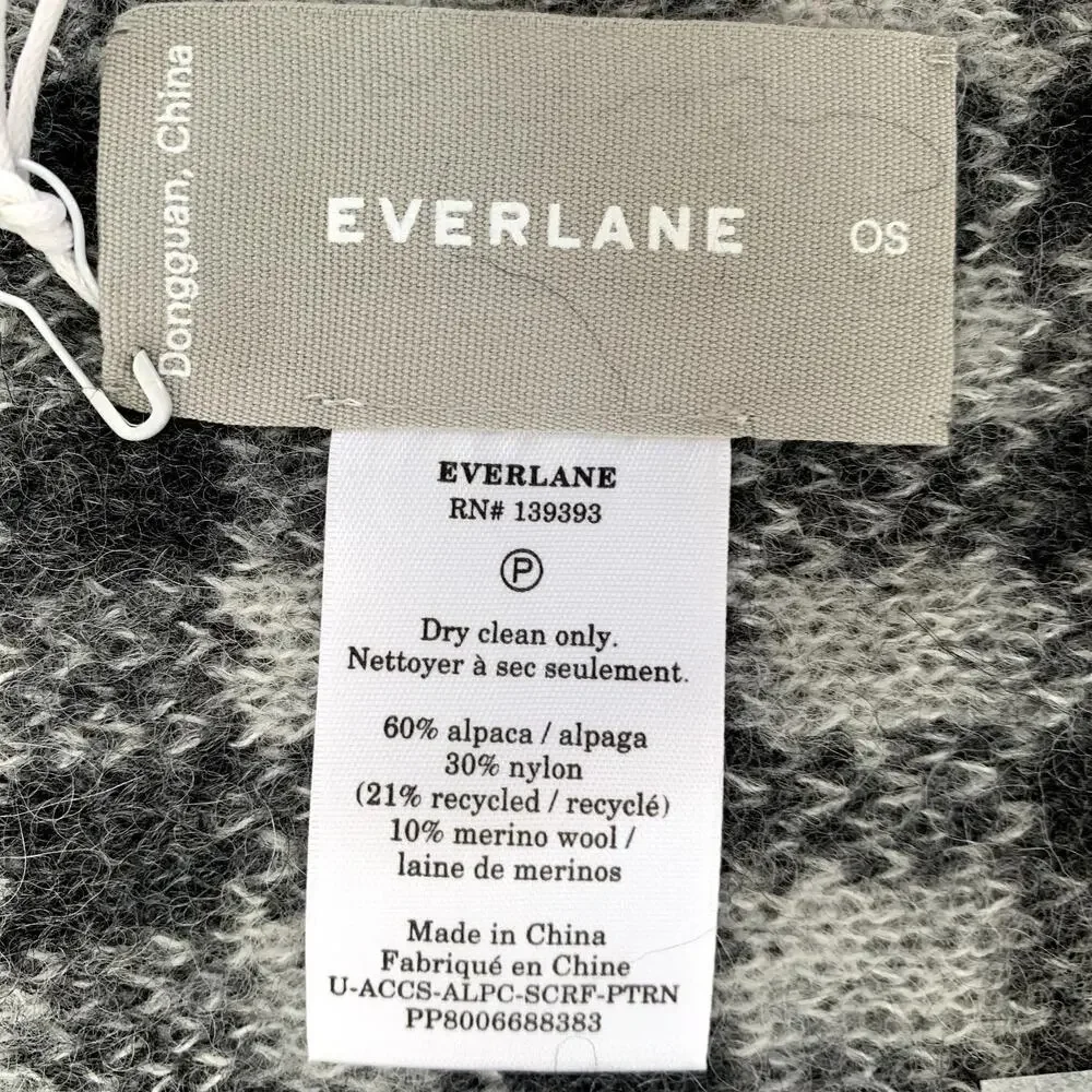 NWT Everlane The Alpaca Patterned Scarf in Gray‎ Check Christmas Gift